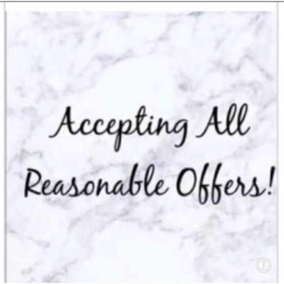 Kendra Scott Cuff Bracelet - Picture 5 of 5